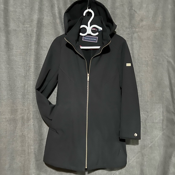 TOMMY HILFIGER Fall/Winter jacket with hoody. - Picture 1 of 5